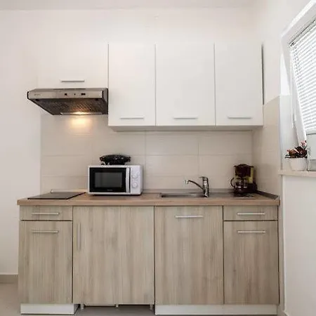 Rafael Apartment *